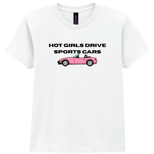 Les filles sexy conduisent des voitures de sport.